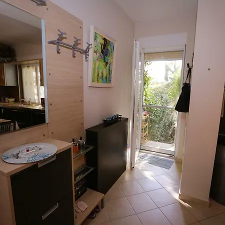 Pine-Tree Apt W/ Private Garden 50 M From The Sea Golem  Exterior photo